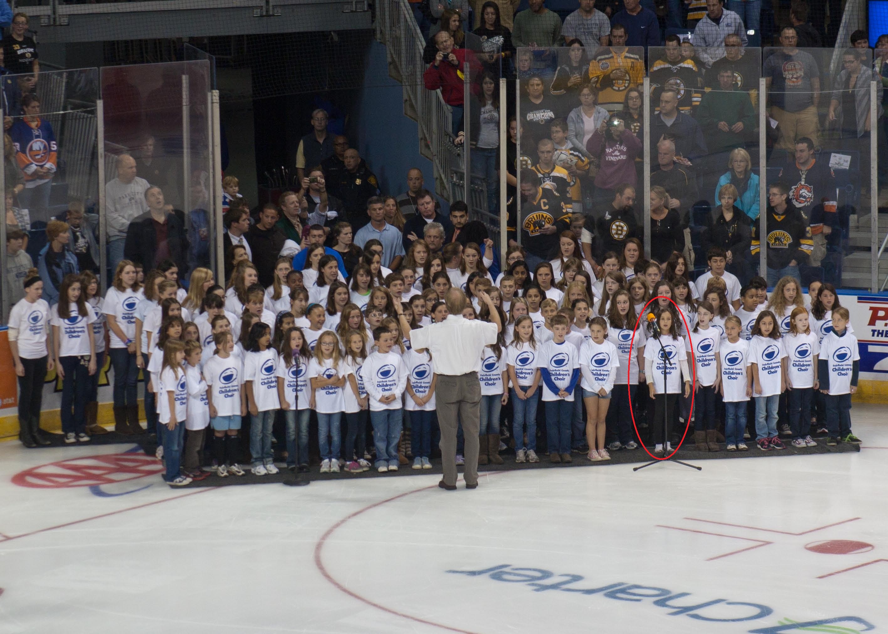 Julia@Bruins-vs-Islanders10-01.jpg